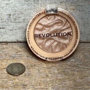 Revolution Beauty Power Highlighter In Just My Type 0.08 oz/ 2.5g Brand New